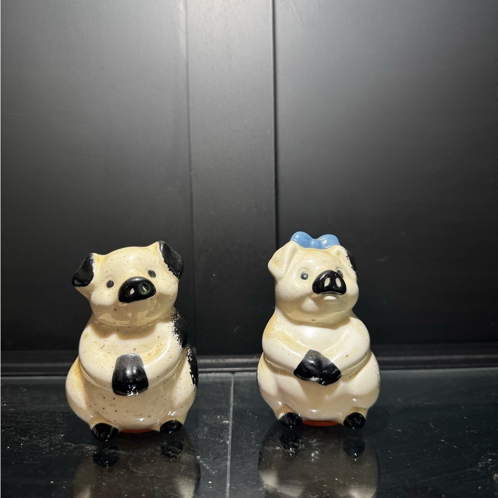 Ceramic Pig Figurines Salt And Pepper Shakers  - Black and Cream